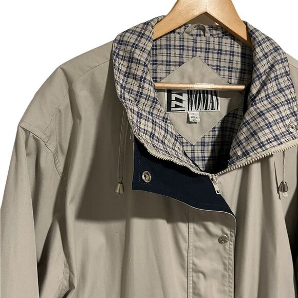 Izzi women Outerwear/Full Zip and Button Tanish Gray Coat, Womens Size 1X - Picture 2 of 7